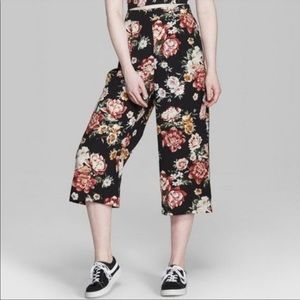Wild Fable floral pants